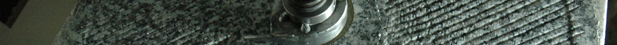 Pierre de granit du dessous du moulin Astrié